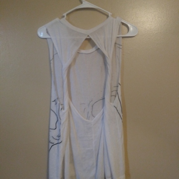 Womans tops - Picture 7 of 8